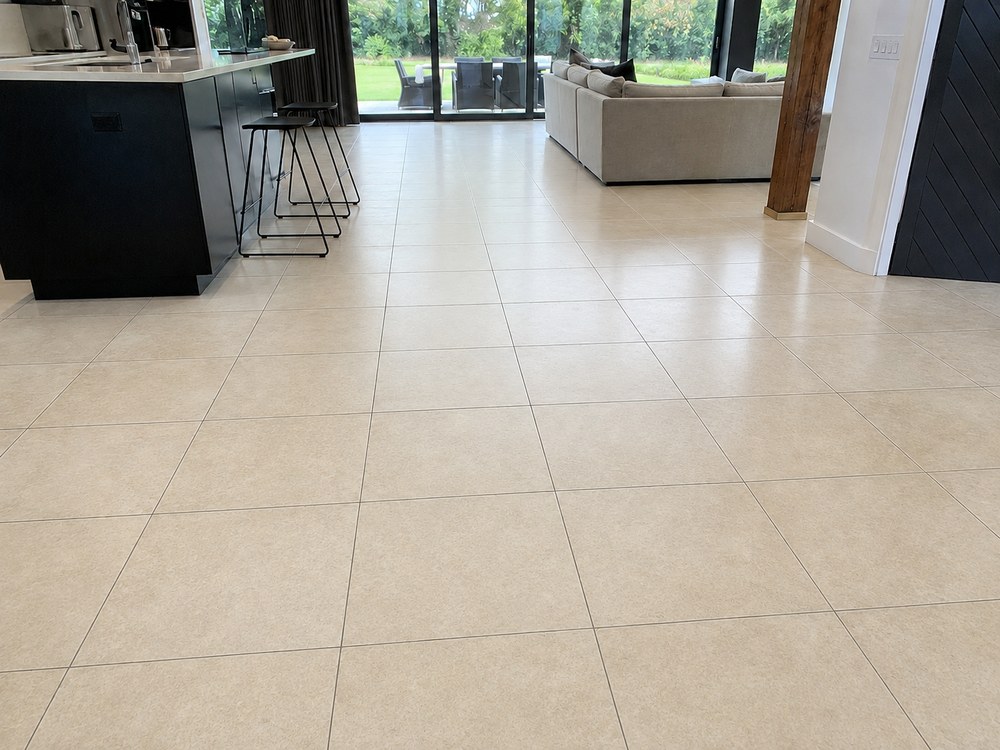 Clean, freshly restored tile and grout flooring after professional MyKleaner cleaning